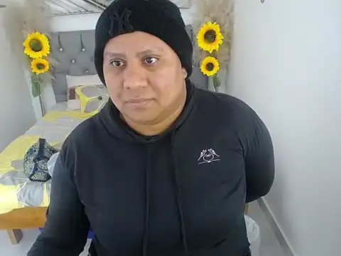 hotlesby_valery's cam snapshot