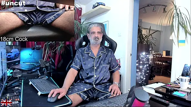 OnlineBossUK live sex cam