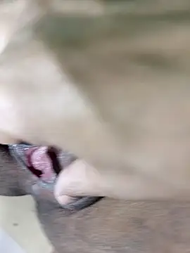 Tujo_islam's cam snapshot