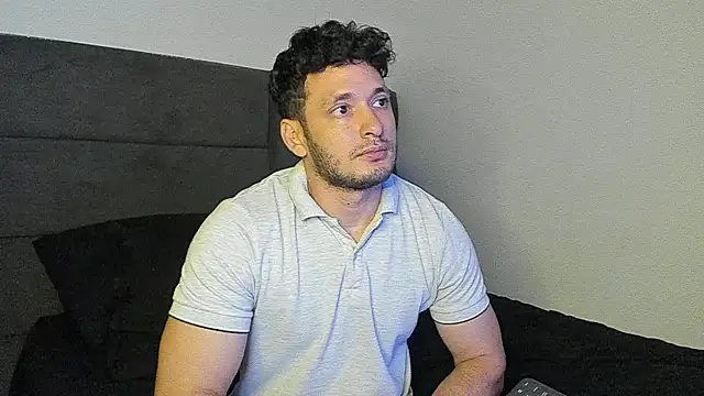 alejandro__2 live sex cam