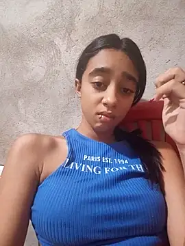 Zoe_Sweett18 live sex cam