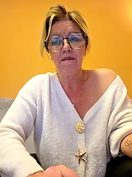 Melody73 live sex cam