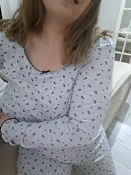 Cansuxyolu live sex cam