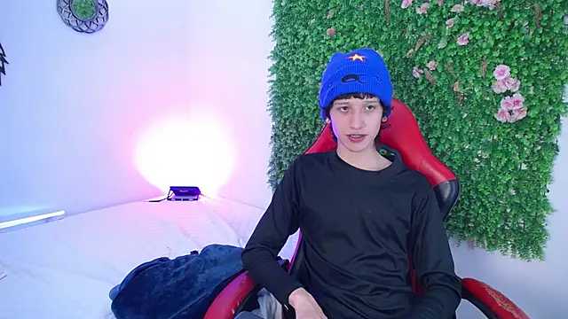 Emo_Boy_ live sex cam