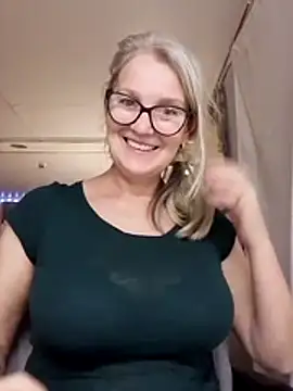 irinamaux live sex cam