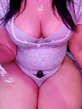 Malika_695 live sex cam