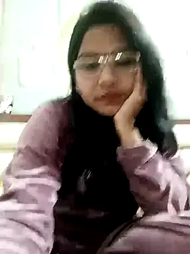 urvashi01224 live sex cam