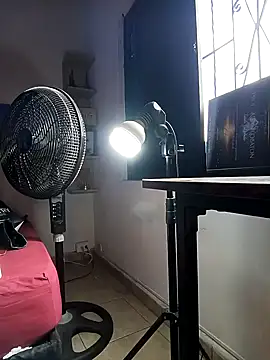 Naughty_Charly live sex cam