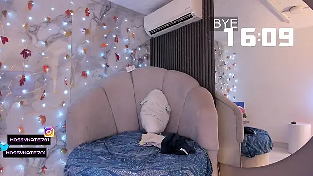 Katemoss70 live sex cam