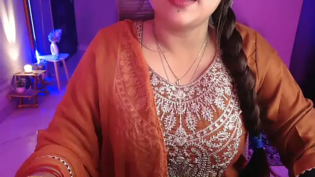 Mitikaa live sex cam