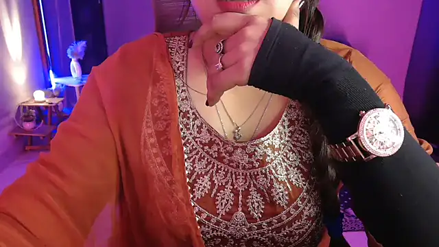 Mitikaa live sex cam