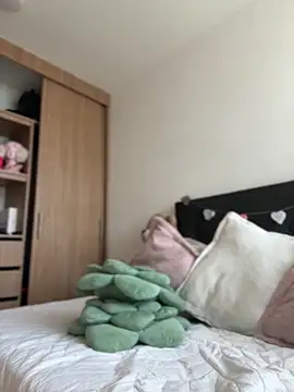 Nicollemays live sex cam