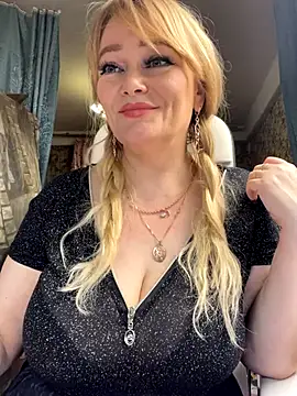 Sweet-blonde's cam snapshot