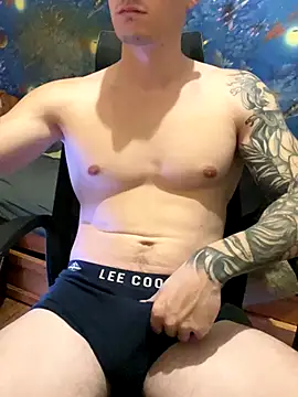 fronkie9384 live sex cam