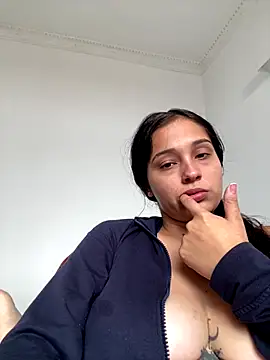 Miia_Hoot live sex cam
