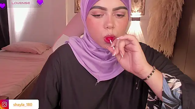 shayla_18's cam snapshot