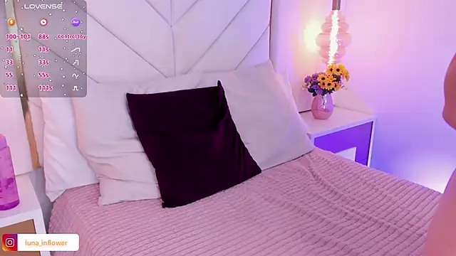 Flor_delunaa live sex cam