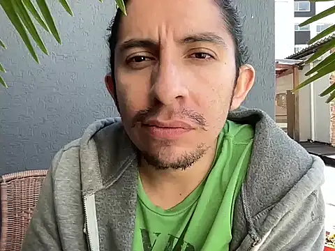 littlelatinhunter live sex cam