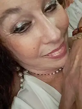 GypsyEsmeralda live sex cam