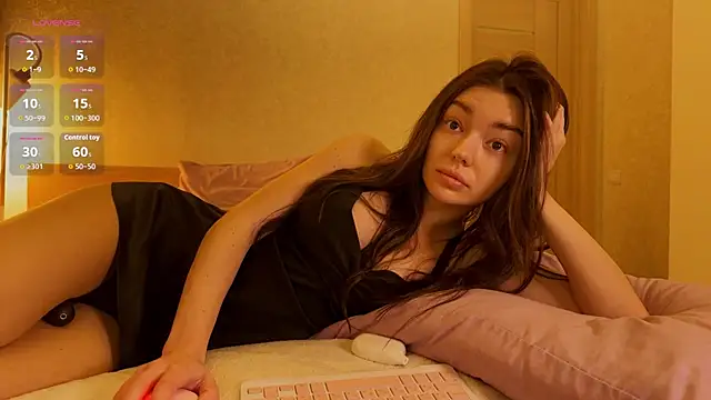 julya_flowerss live sex cam