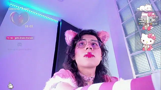 Sweet-SharoKitty live sex cam