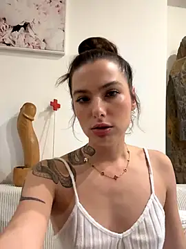 Sugarbellax live sex cam