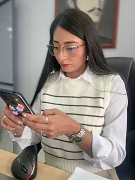 _Bella-Office1 live sex cam