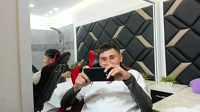 Hot_Threesomee live sex cam