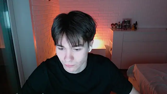 MarkusDean live sex cam