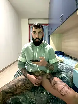Gioeltoro89 live sex cam
