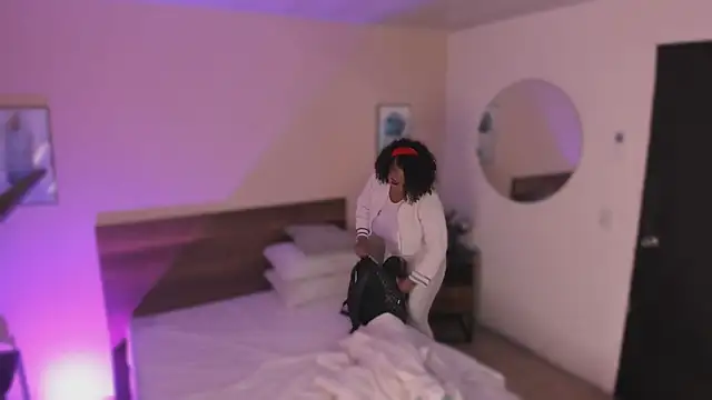 YariRose live sex cam