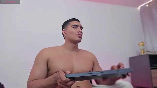 JamesGraay live sex cam