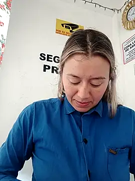 Hannah-colx live sex cam