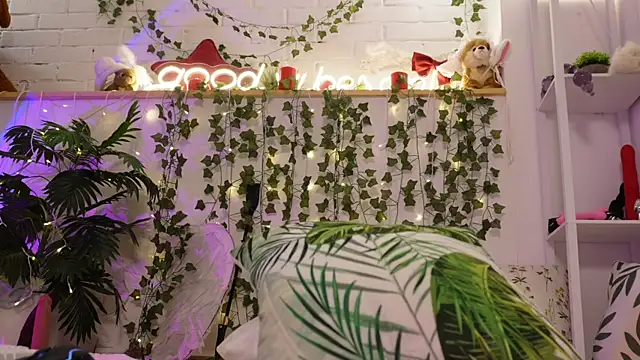 MonicaAsis live sex cam