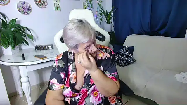 Selenna57 live sex cam