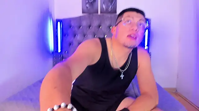 Scarlet_n_rayven's cam snapshot