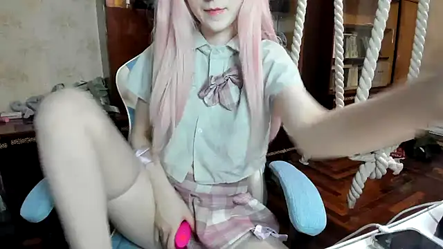 Yoonhee_Kiss live sex cam