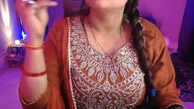 Mitikaa live sex cam