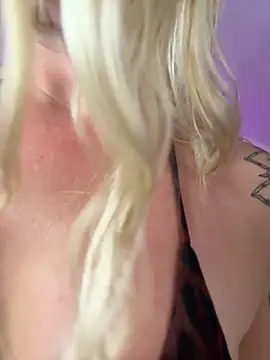 NastyMilf_ live sex cam