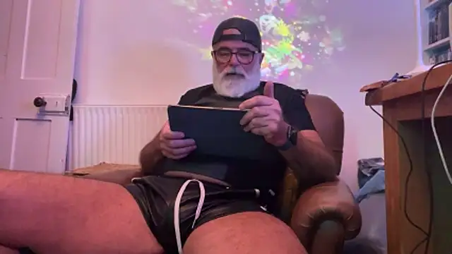 LeatherSdaddy's cam snapshot