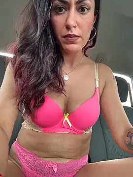 YourQueen18's cam snapshot