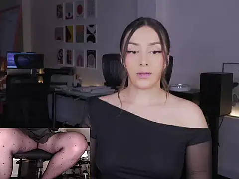 _KimberlyClars_'s cam snapshot