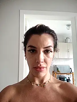 DESIRIE0609 live sex cam