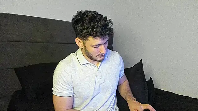 alejandro__2 live sex cam