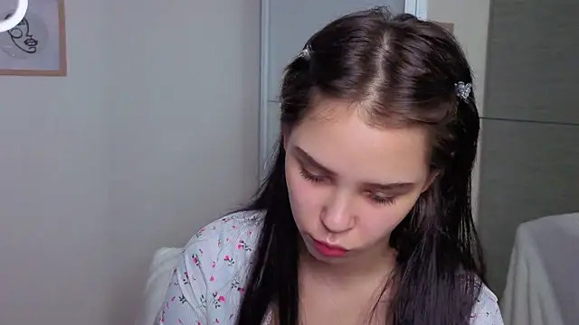 slyshypie's cam snapshot