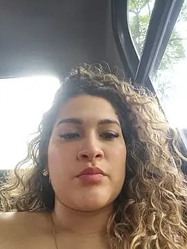 Sara_smiiith211 live sex cam