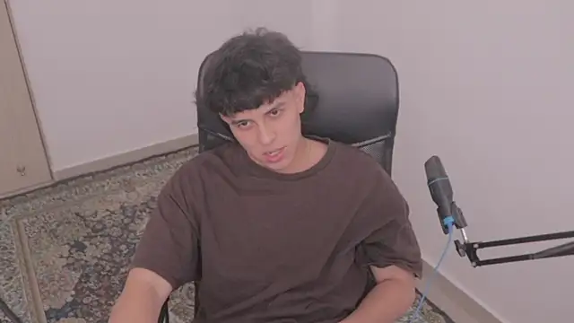 Tony_Hoffa live sex cam