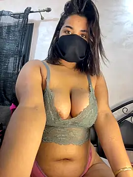 Louli_ta live sex cam