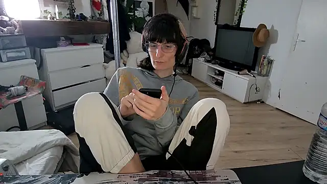 CeriseLapine live sex cam