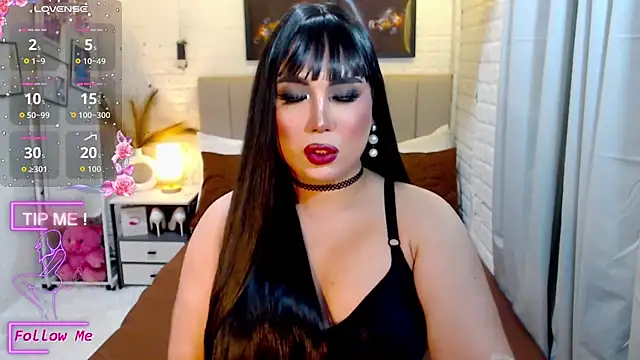 SUPERHORNY101 live sex cam